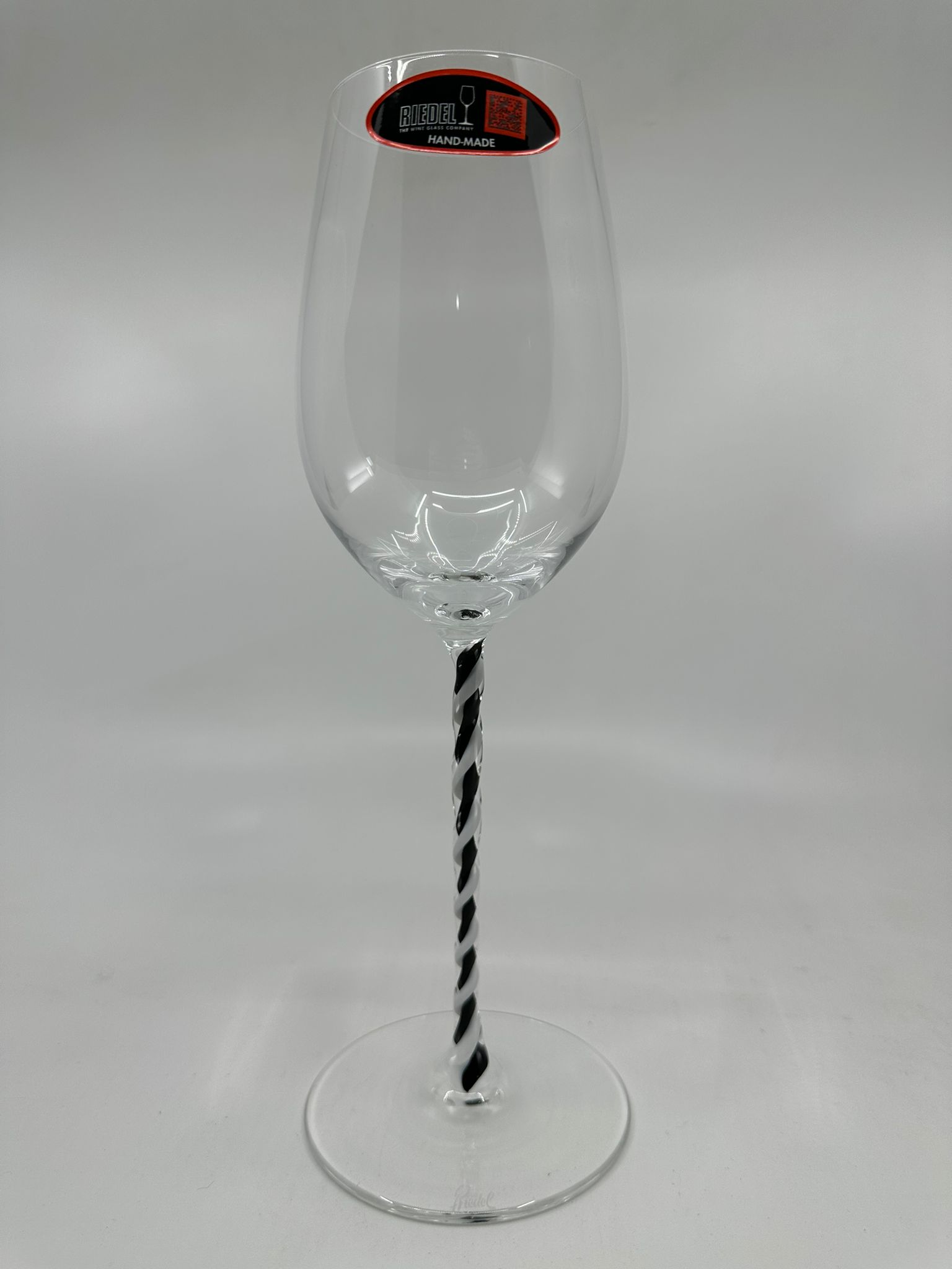 Riedel Fatto A Mano Riesling/ Zinfandel Black & White Twisted